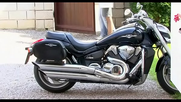 Python gets deep inside prodigious beauty Virus Vellons'_s wet cuchy